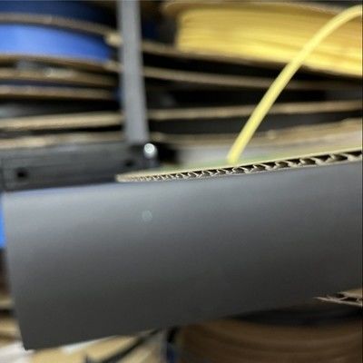 سعر جيد أنابيب الانكماش الحراري السوداء الخالية من الهالوجين الانترنت