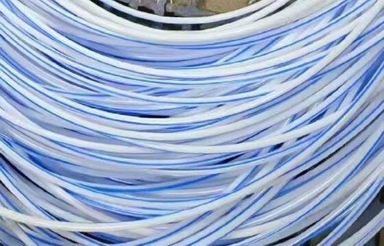 سعر جيد أنبوب PTFE عالي المقاومة للحرارة مع مقاومة كيميائية وخصائص إطفاء ذاتي للاستخدام الإلكتروني الانترنت